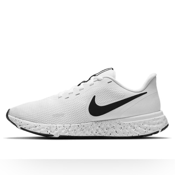 nike wmns nike revolution